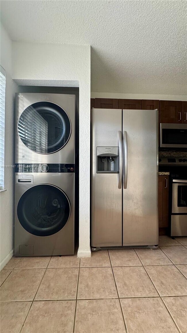 Photo - 12124 SW 143rd Ln