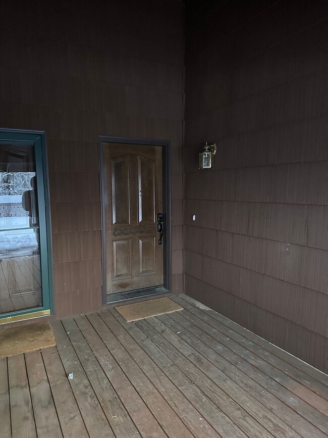 Photo - Newly Remodeled, 1 Bed/1 Bath Garage/Washer/Dryer