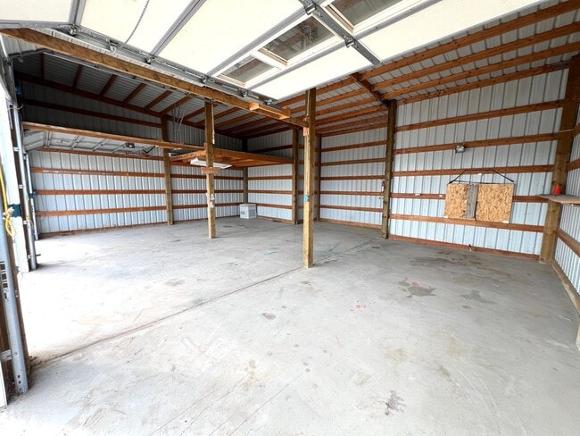 Photo - Pet Friendly 3 Bed 2 Bath Mobile Home in the North Valley With Fenced Yard, Big Garage/work shop,...