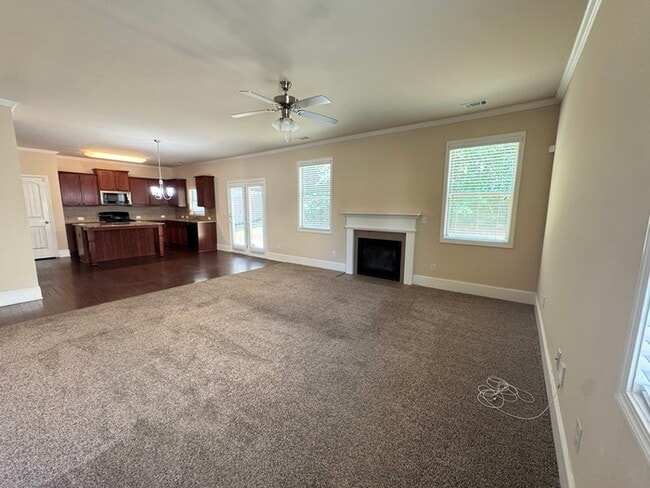 Photo - 836 Westmoreland Ln NE