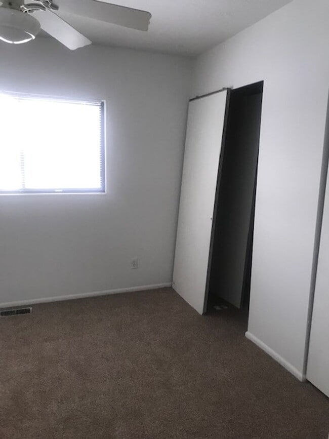 Photo - Beautifully updated townhouse, air conditi...