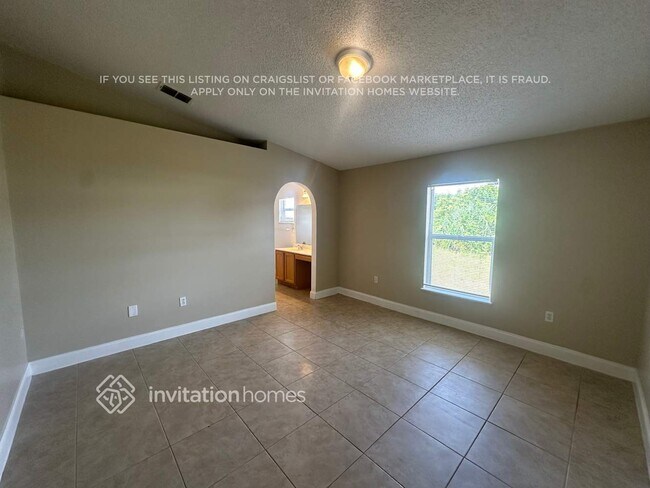 Photo - 4633 Willamette Cir