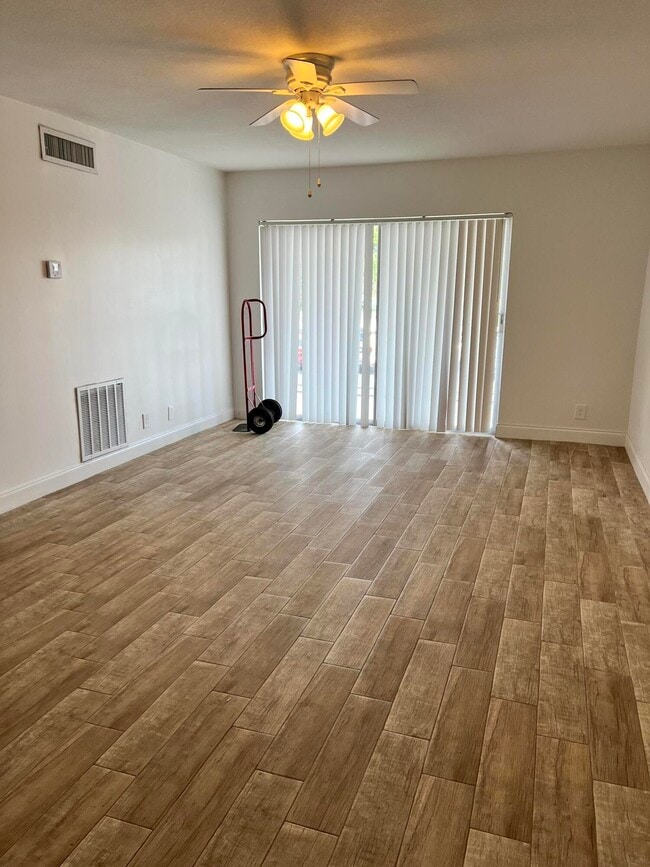 Photo - 632 NW 13th St Unit 210