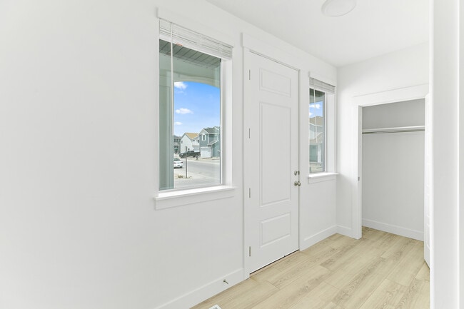 Photo - 4728 E Lake Corner Dr