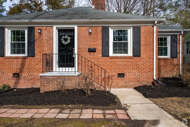 Building Photo - 3 Bedroom 1 Bathroom Home in Durham