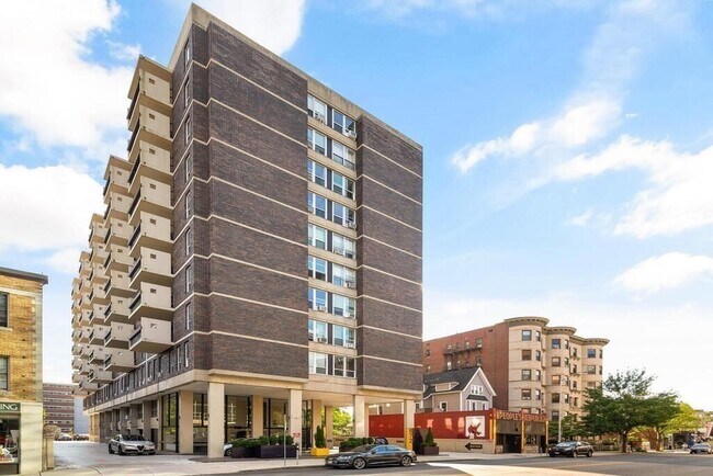 Photo - 872 Massachusetts Ave Unidad 308 Rental