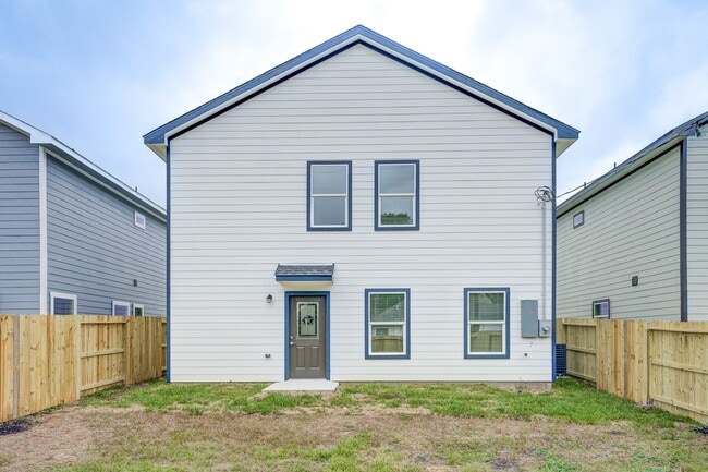 Photo - 410 N 4th St