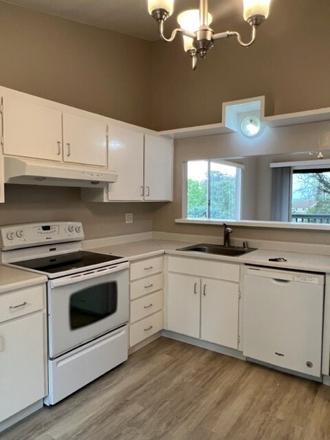 Building Photo - 1632 Ashwood Dr Rental