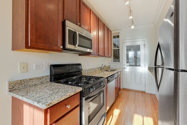 4863 N Hermitage Ave Unit 3W