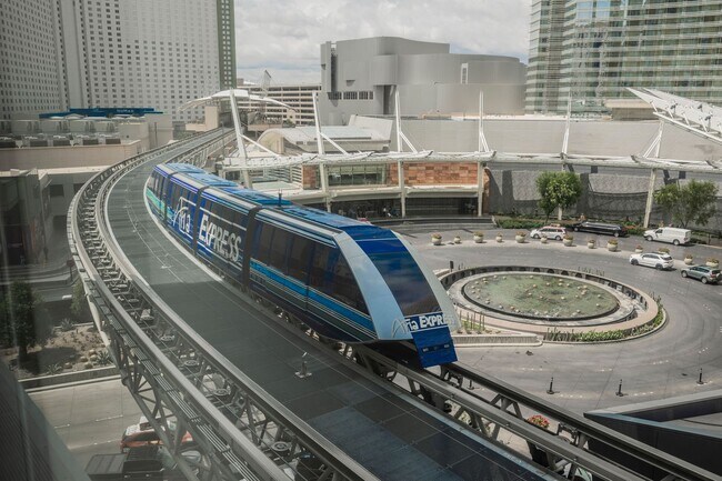 Photo - Luxurious premium corner unit nearly 1600 sq ft., Impeccably furnished-turn key- 2 bedroom 2 bath... Unit 302