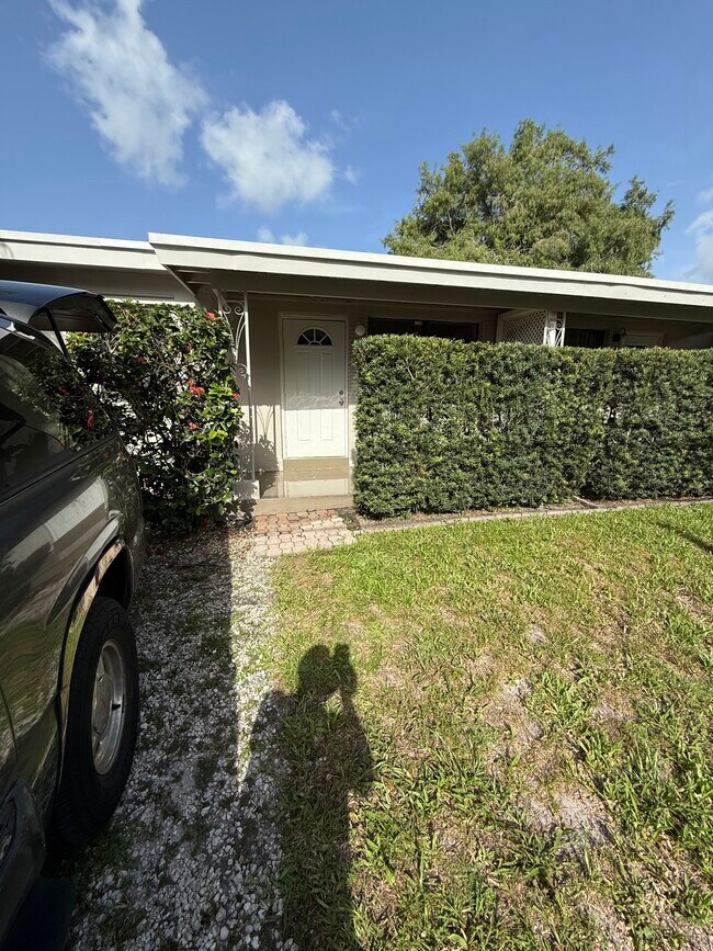 Photo - 4816 SW 58th Ave