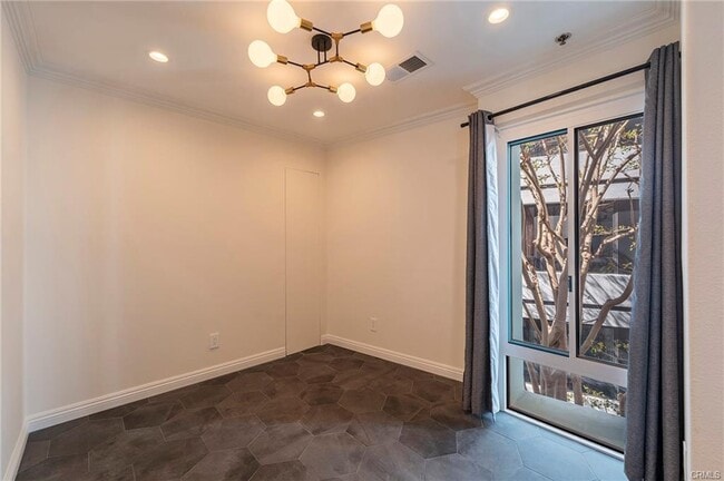 Building Photo - 10336 Wilshire Blvd Unit 503 Rental
