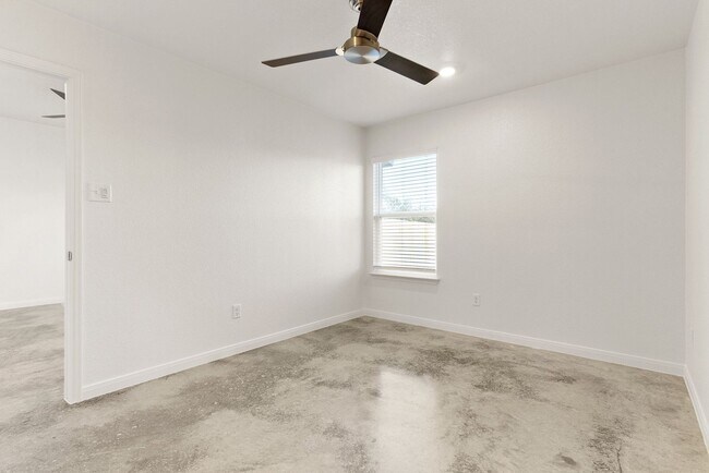 Photo - 808 Wax Myrtle Ct Unit A