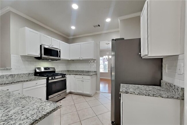 Photo - 426 Lily Shoals Ln