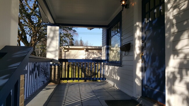 Photo - Waukie Unit A