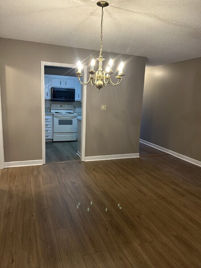 Photo - "Stylish 3-Bedroom First Floor Condo in Ke...