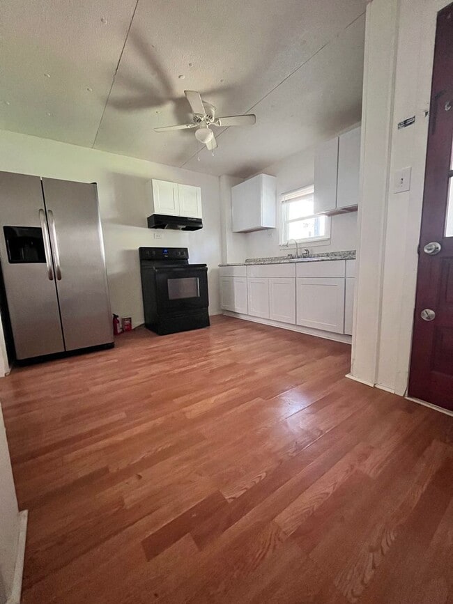 Photo - Single Family Rental in the heart of Minersville