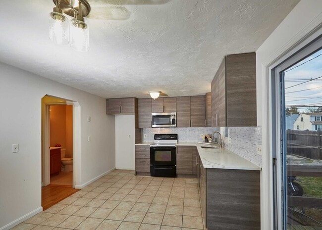 Photo - 31 Reservoir St