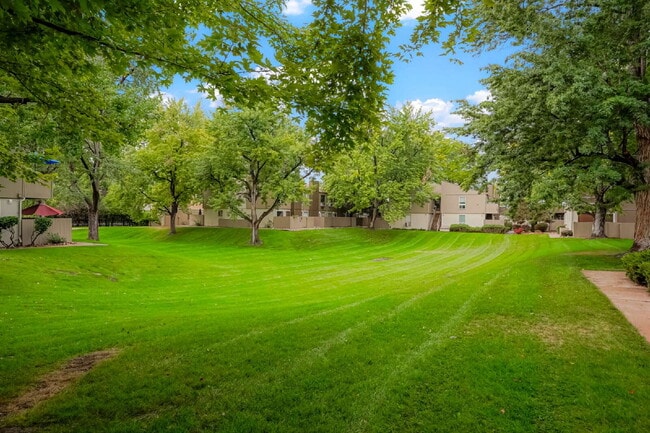 Photo - 2-Bed Townhome with Patio - Community Pool Unidad 4B