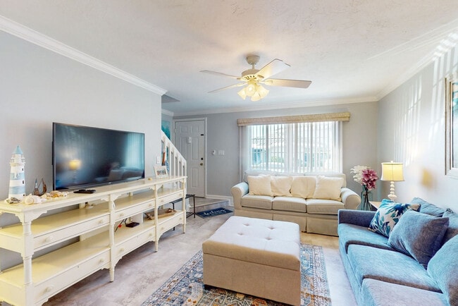 Building Photo - 69 Marco Villas E Unit SI ID1546079P