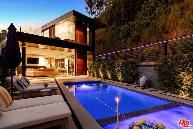 Building Photo - 1331 Belfast Dr