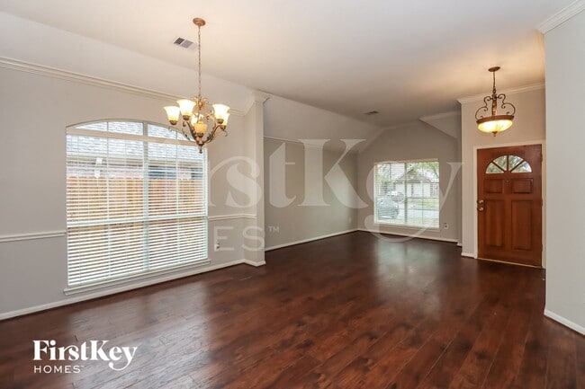 1411 Amber Knoll Ct