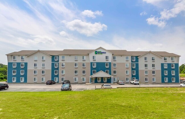 Furnished Studio-Fayetteville