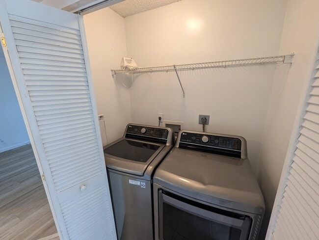 Photo - 1215 Crystal Way Unit G