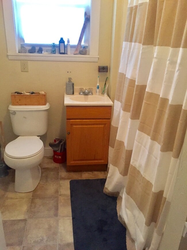 Photo - Shirley Street in Winthrop MA Unidad 2