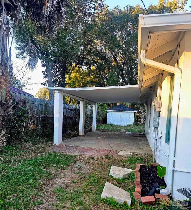 Photo - 3230 W Gonzalez St