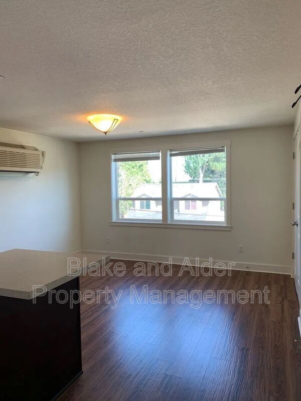 Photo - 8211 N Montana Ave