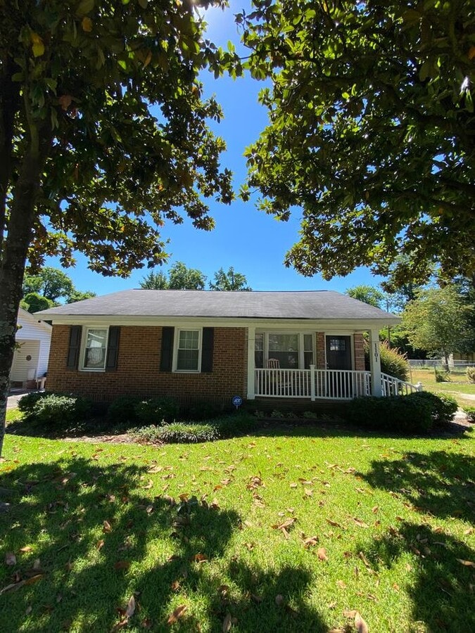 Photo - 1101 S Kilbourne Rd House
