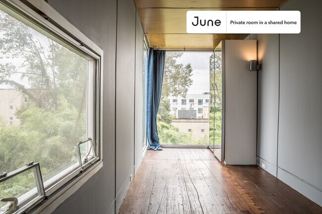 Photo - Room in Shared 6 bed/6 bath home Unidad 4B