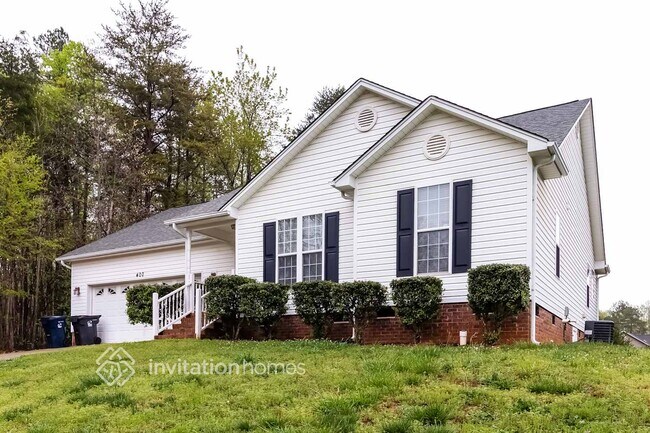 Photo - 400 Bennington Dr