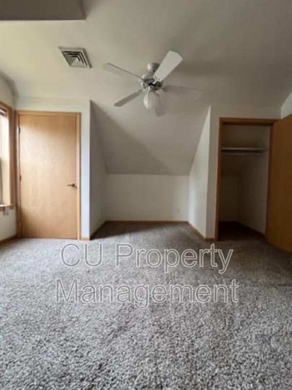 Photo - 609 W White St Unit Apt 2