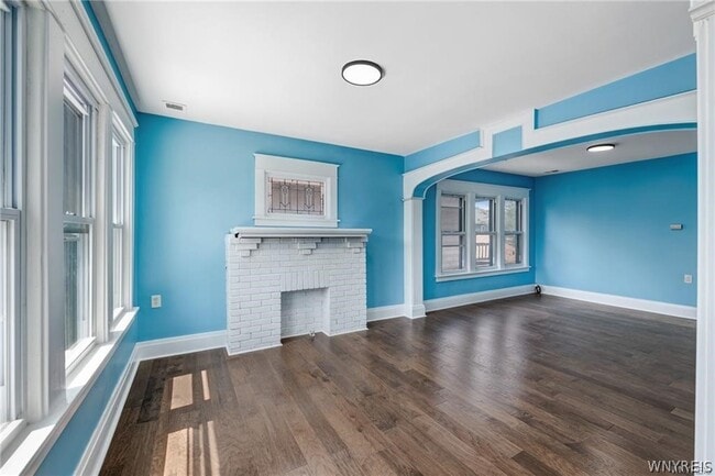 Photo - 266 Lasalle Ave