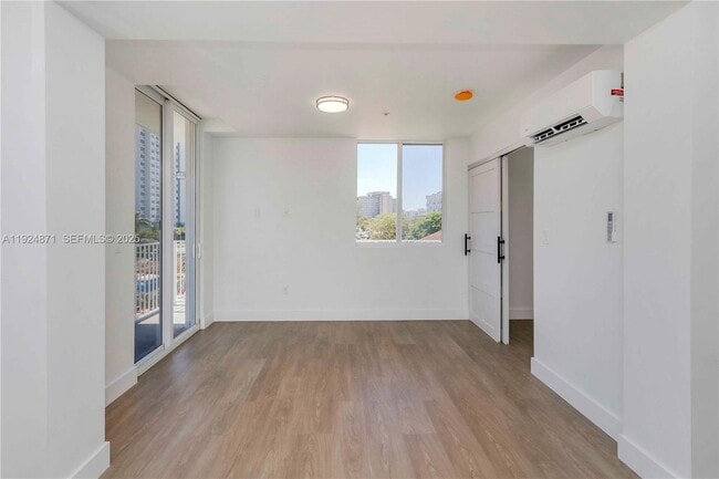 Photo - 1620 NW 18th St Unit 207