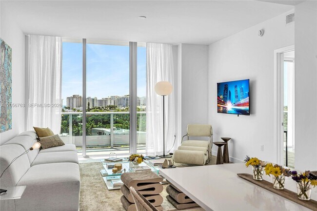 9201 E Bay Harbor Dr Unit PH809
