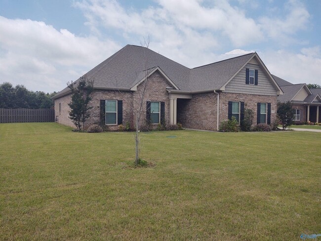 Photo - 105 Twin Springs Dr