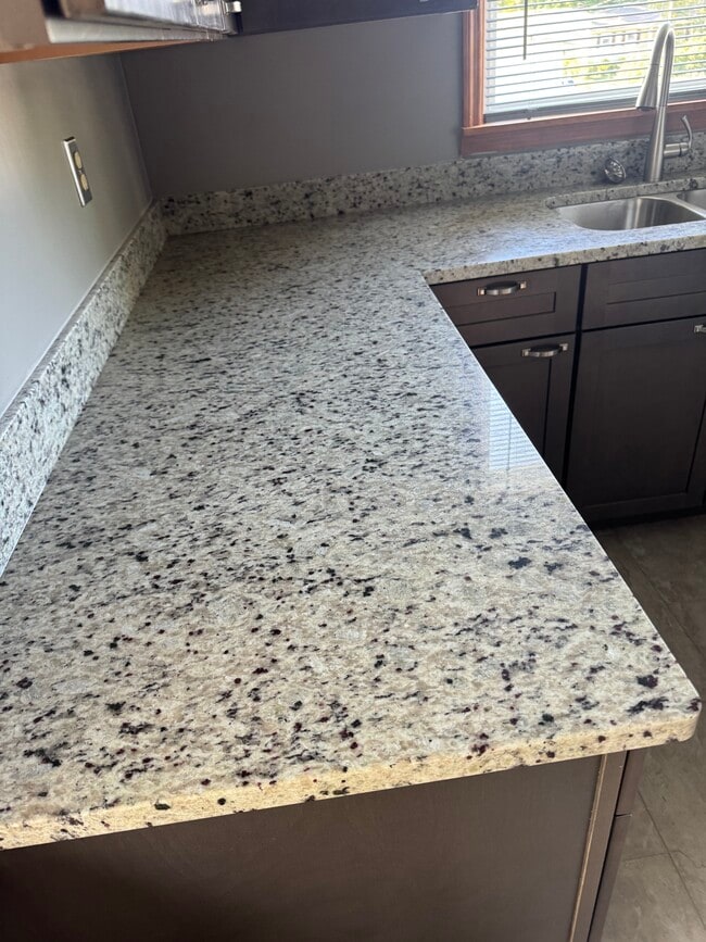 1355 Sycamore Rd Unit Sycamore 2nd. Fl