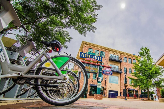 Photo - 233 N Main St Unidad SI ID1531664P