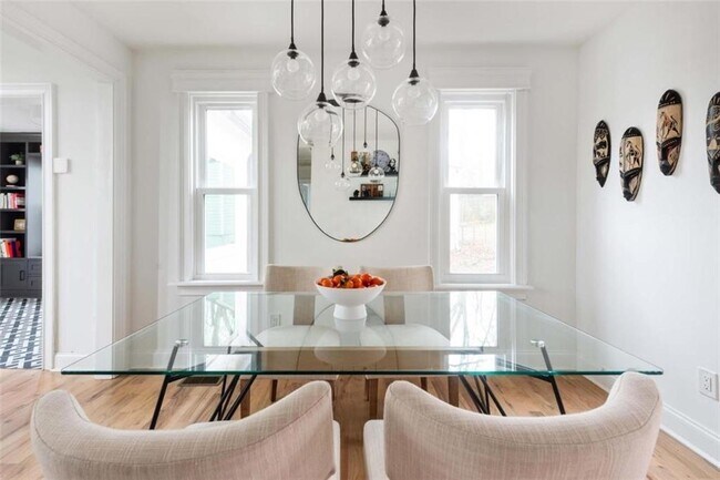 Photo - 467 Stovall St SE