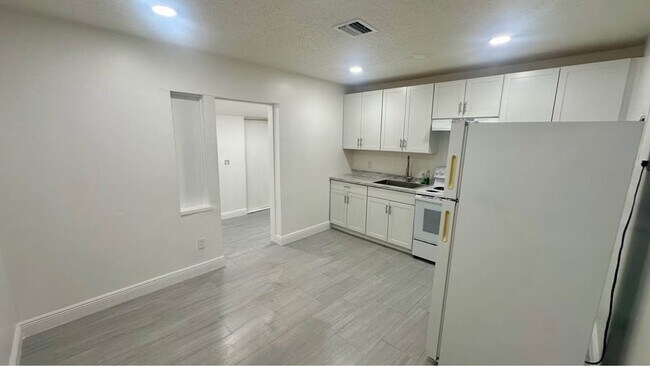 Photo - 3373 Hi St Unidad 3367