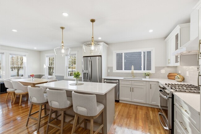 Photo - 80 Blue Hills Pkwy