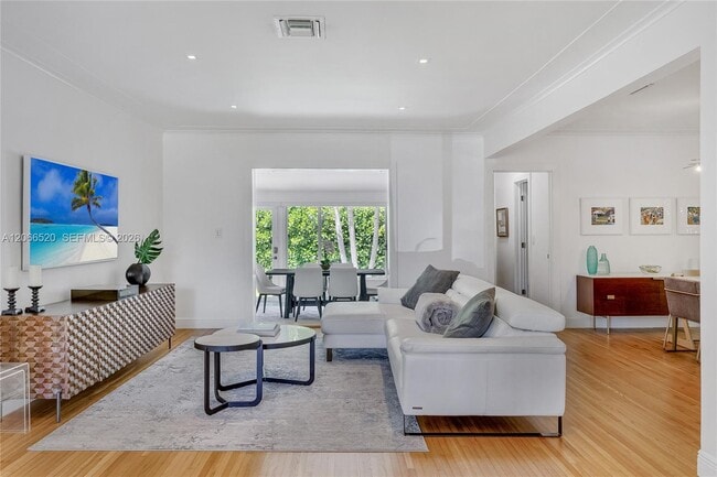 Photo - 8950 Byron Ave