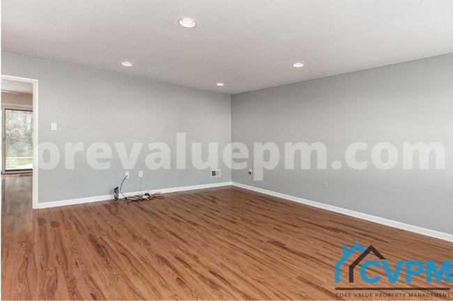 Photo - 951 Fall Ridge Way