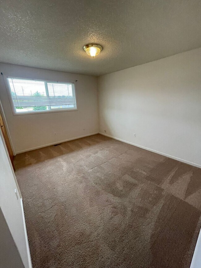 Photo - Great Pet Friendly Two Bedroom Duplex in Lebanon!