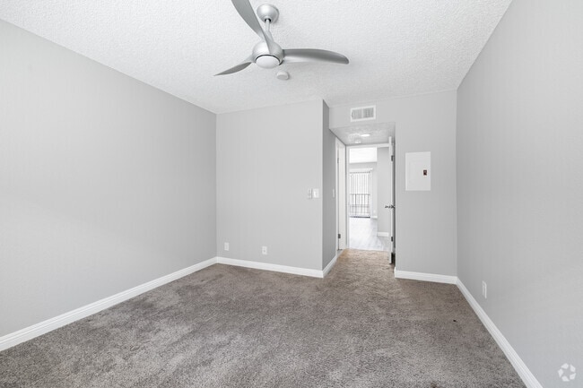 2BR, 2BA - 757SF - Bedroom