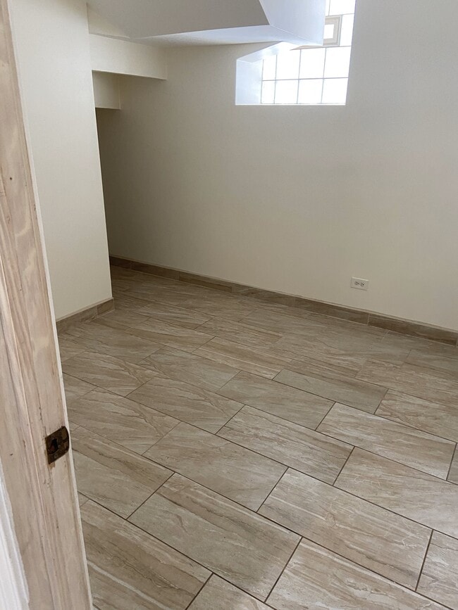 Photo - 1829 S California Ave Unidad 1