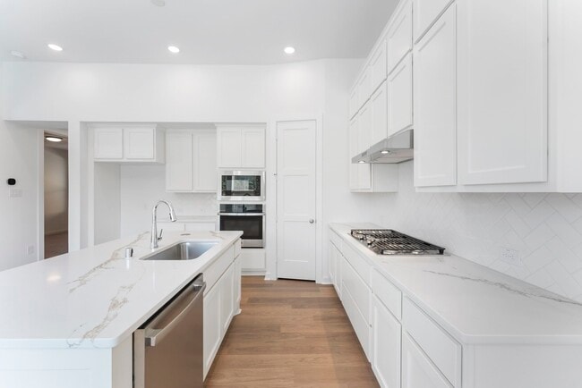 Photo - 26383 Golden Pass Lp